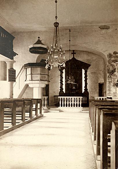File:Kärla kirik sisevaade 1910 [Eesti Rahva Muuseum 109-6_www.muis.ee].jpg